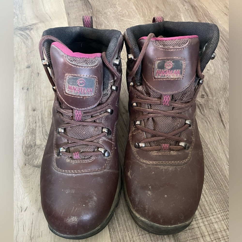 Magellan hiking boot woman’s